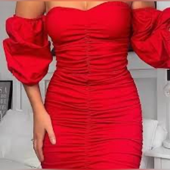 MARBLE Dresses & Skirts - Marble dress runched front and back, mini with zipper back and off shoul…